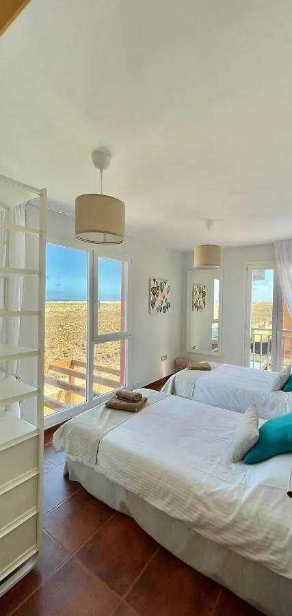 VILLA MARIE Agradable y tranquila MAISON con piscina Corralejo España